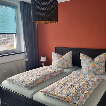 Apartment - Gaestewohnung - Unterkunft Monteure Кемниц Екстериор снимка