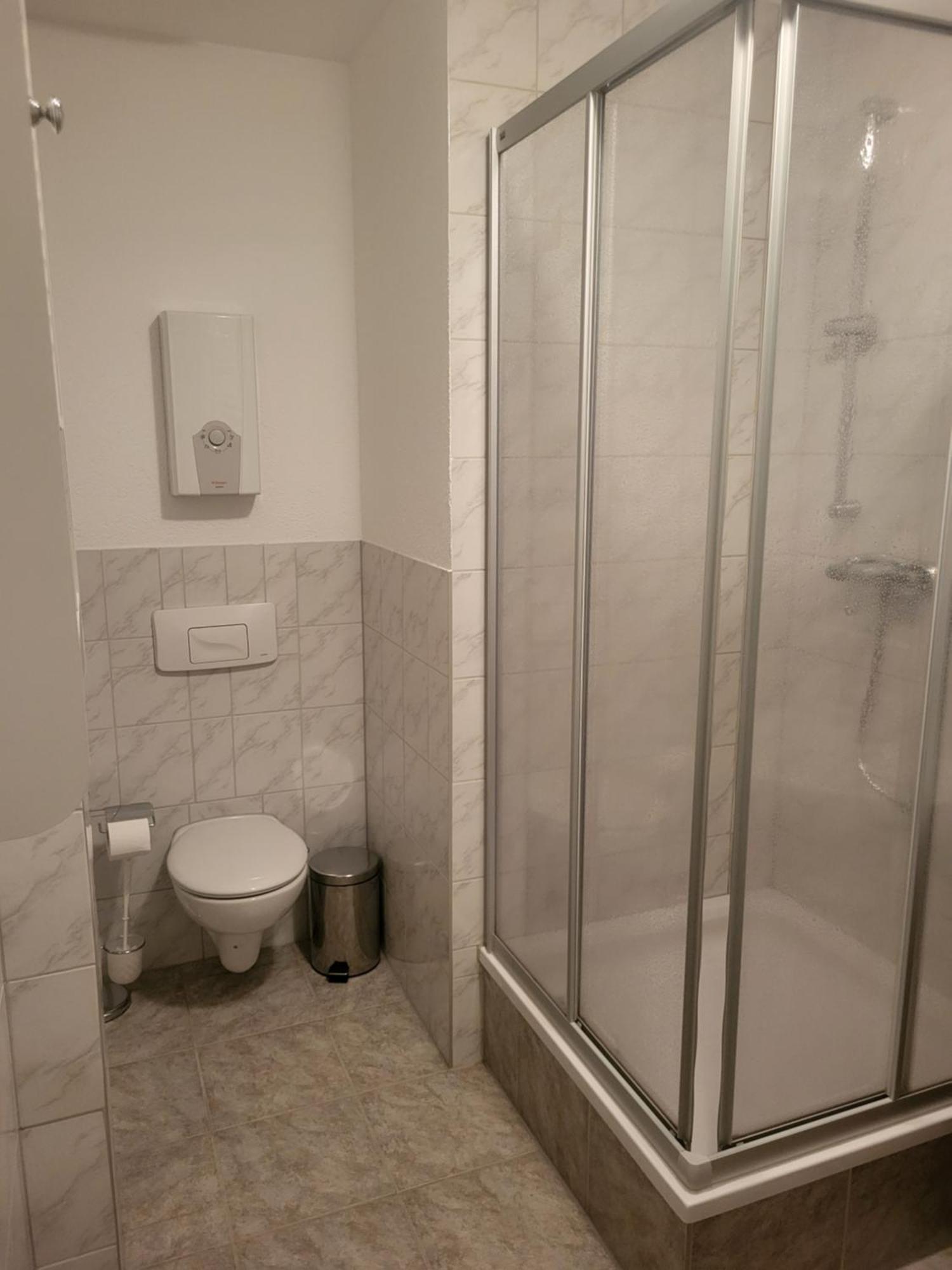 Apartment - Gaestewohnung - Unterkunft Monteure Кемниц Екстериор снимка